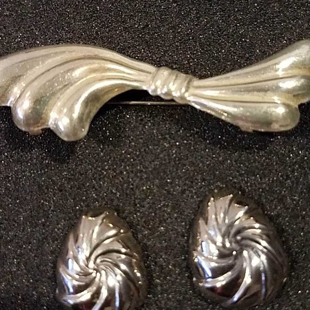 Silver brooch and earring set
